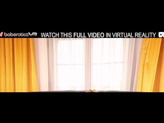 Solo hot Victoria Pupp naked on the sofa in VR.