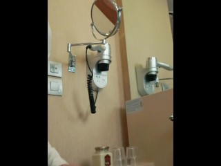 Beautiful milf pissing in toilet and find a big dildo! What do Yu think she will do? - Tatas