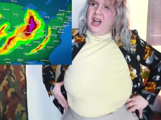 BBW Weatherwomen Predicts Squirting Showers
