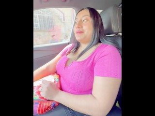 Me espera saliendo del trabajo y me invita a su casa, disfrute sentarme en su verga y tragar semen