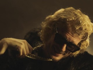 White stud takes you on an emotional POV ride with 3 pawgs