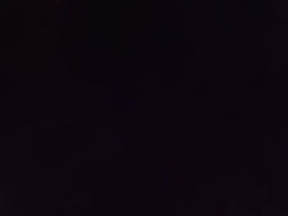 Mi madrastra Milf enojada nos descubre y le enseña a mi ex novia como coger ANAL en san Valentin