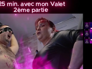 Je fouette mon Valet après avoir pincé ses tétons, électrifié ses couilles et chatouillé son corps