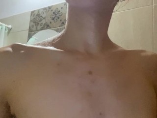 Watch me shine a flashlight on myself and shave my armpits and pussy