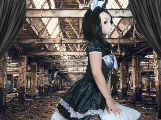 HENTAI Aibu。廃墟。メイド。マネキンでオナニー。
