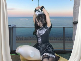 HENTAI Aibu。ベランダ。メイド。電動マッサージ機でオナニー。