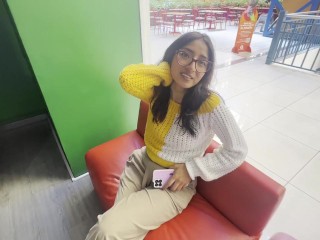 Juegos Calientes con desconocida CULONA en el auto