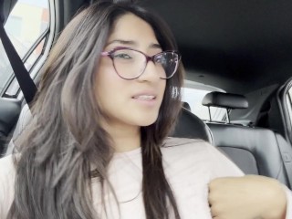 Juegos Calientes con desconocida CULONA en el auto