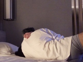 大学の男性とラインしていたお仕置きに、バックで容赦なく突きまくり