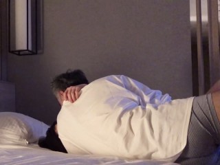 大学の男性とラインしていたお仕置きに、バックで容赦なく突きまくり