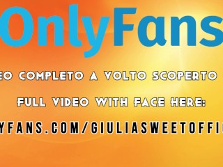 Faccio le corna a mio marito con il vicino che incontro in spiaggia