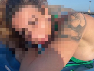 Faccio le corna a mio marito con il vicino che incontro in spiaggia