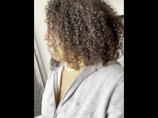 Locas Fornicando en EL BALCÓN de un edificio público(rolplay sex)