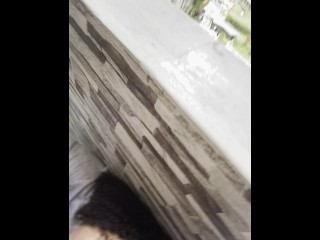 Locas Fornicando en EL BALCÓN de un edificio público(rolplay sex)