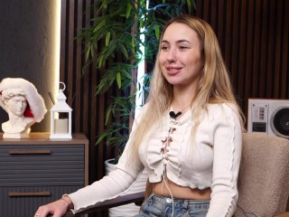 Answers to questions from Twitter subscribers. Together with Bella Mur