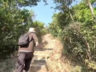 【個人撮影】休日のデート前におうちのソファでキスをして後ろから美乳おっぱいを揉みしだく素人カップルの動画♡ ／Japanese amateur hentai