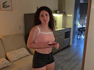 Perdida en Medellin un paisa me invita a su apartamento y me folla toda BootyWhite x Brian Evansx