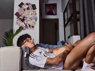 QUE RICA FOLLADA! llegó de jugar futbol con ganas de meter la verga