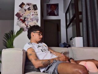 QUE RICA FOLLADA! llegó de jugar futbol con ganas de meter la verga