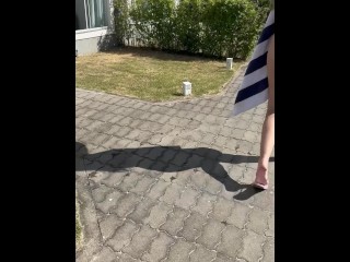 Reforçando a marquinha do biquíni fio dental pra fazer mais um vídeo gostosa pra vocês