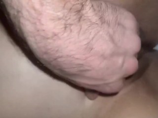 هم اتاقیم لخت روی تخت بود منم انقدر کسشو مالیدم که التماس میکنه بکنمش .Iranian.rough pussy rubbing