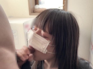 引っ越し作業中の彼女の頭を押さえつけて後ろからガン突きして中出しセックス