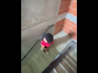 En el último piso la pongo A MAMARME la vagina