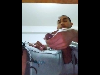 Me pajeo en la casa de mi amigo