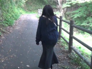 I creampied my girlfriend while she was innocently taking a walk