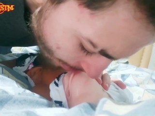 Üvey abla ve Üvey kız kardeşinin amcığını yalıyor