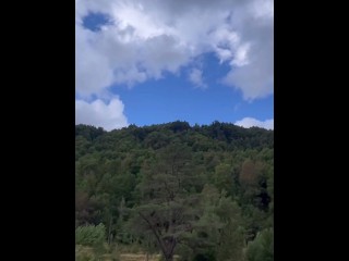 Dame tu leche y cógeme duro mientras nadie nos mira