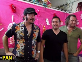 Samantha 38-g And Nikki Sexx DDD Tits Squeeze Jack's Dick!