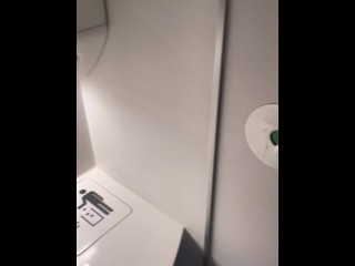 【孤独のオナニ（女性専用・オナニー鑑賞用）】海外出張・国際線飛行機トイレでのイケオジオナニー。スマホ個撮  | イケオ ジ | リアル鑑賞も◎