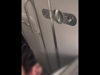 【孤独のオナニ（女性専用・オナニー鑑賞用）】海外出張・国際線飛行機トイレでのイケオジオナニー。スマホ個撮  | イケオ ジ | リアル鑑賞も◎