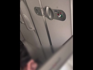 【孤独のオナニ（女性専用・オナニー鑑賞用）】海外出張・国際線飛行機トイレでのイケオジオナニー。スマホ個撮  | イケオ ジ | リアル鑑賞も◎