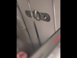 【孤独のオナニ（女性専用・オナニー鑑賞用）】海外出張・国際線飛行機トイレでのイケオジオナニー。スマホ個撮  | イケオ ジ | リアル鑑賞も◎