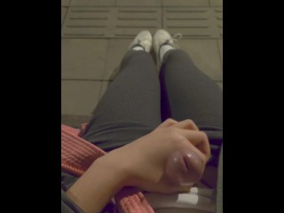 裤袜男娘路边打胶