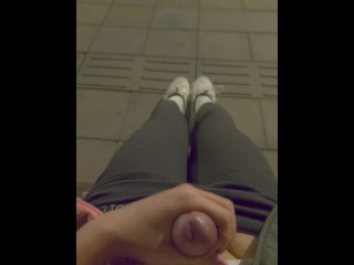 裤袜男娘路边打胶