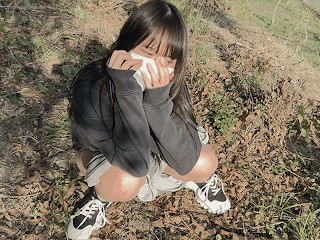 のあちゃんの野ションおしっこ我慢！！山登りしながらお漏らししちゃった！