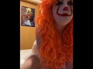 Nymeria Malfoy rides a balloon in Pennywise cosplay