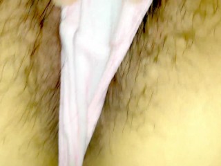 剛毛素人が布団の中でオナニー♡乳首気持ち良すぎ♡喘いでイっちゃう♡①【個人撮影】