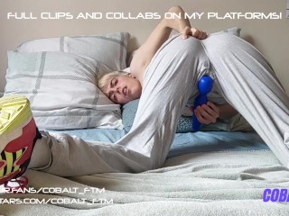 FTM WANKING IN GREY TRACK PANTS WHILE SNIFFING HIS SNEAKERS