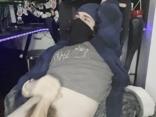 WATCHING PORN AND STROKING MY BIG COCK