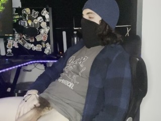 WATCHING PORN AND STROKING MY BIG COCK