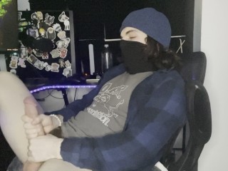 WATCHING PORN AND STROKING MY BIG COCK