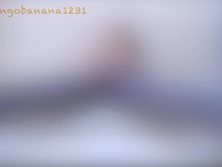 【潮吹き】運動後にもうひと運動。クリトリスを弄り倒し連続絶頂し、ディルドを出し入れして大量に潮吹を吹き上げる欲求不満の淫乱人妻