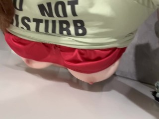 SQUEEZE THERAPY | Visual ASMR - Missy's shopping! Would you buy her this little arrogant top?