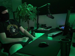 Watching your horny gamer boyfriend get off *Loud moaning and huge cumshot*