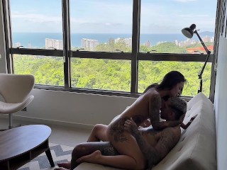 Foda incrível de frente pra o mar, gozei muito por cima dele 🤤