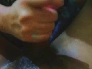 Pacarku sukanya di sepong kontol besarnya